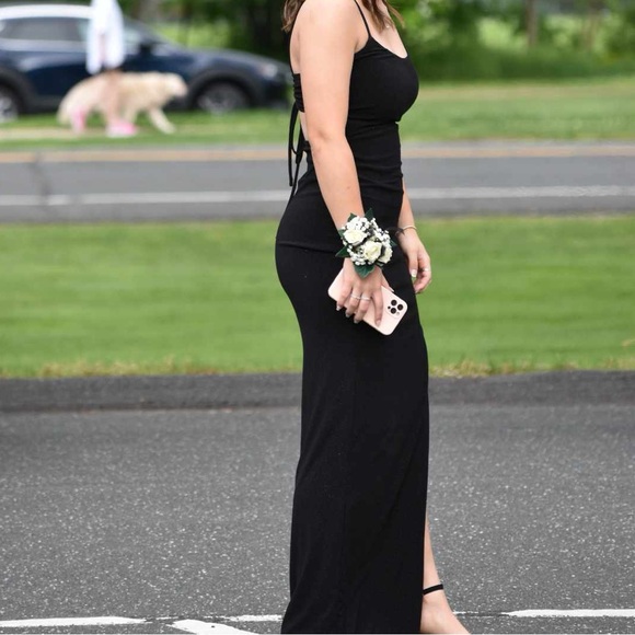 black prom dress - Picture 3 of 3
